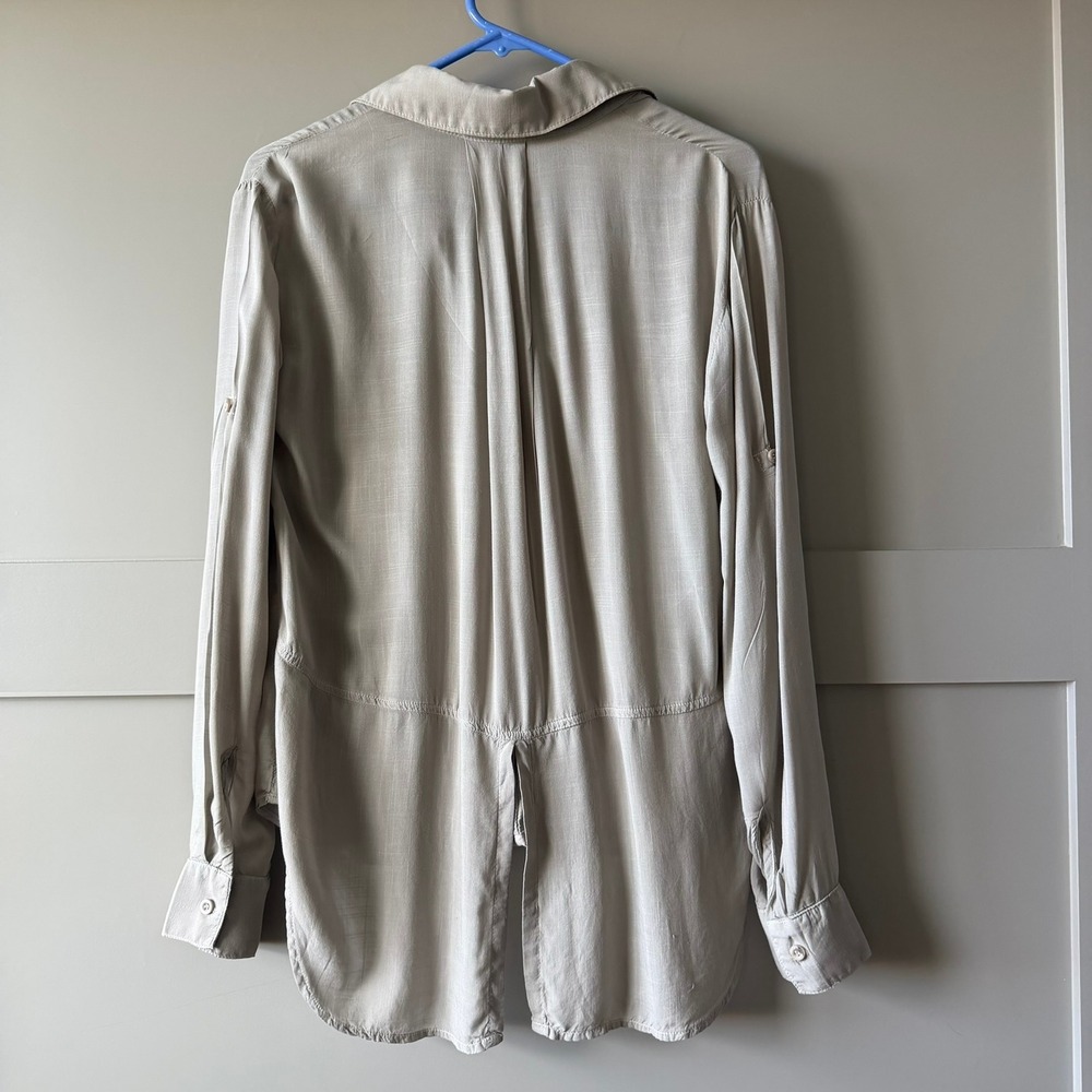 Bella Dahl Split Back Button‎ Down Shirt Womens XS Taupe 100% Rayon Made USA - Picture 2 of 16